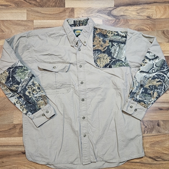 Cabela's Other - Cabela’s Seclusion 3D Hunting Shirt Men’s Large Tan Camo Patch